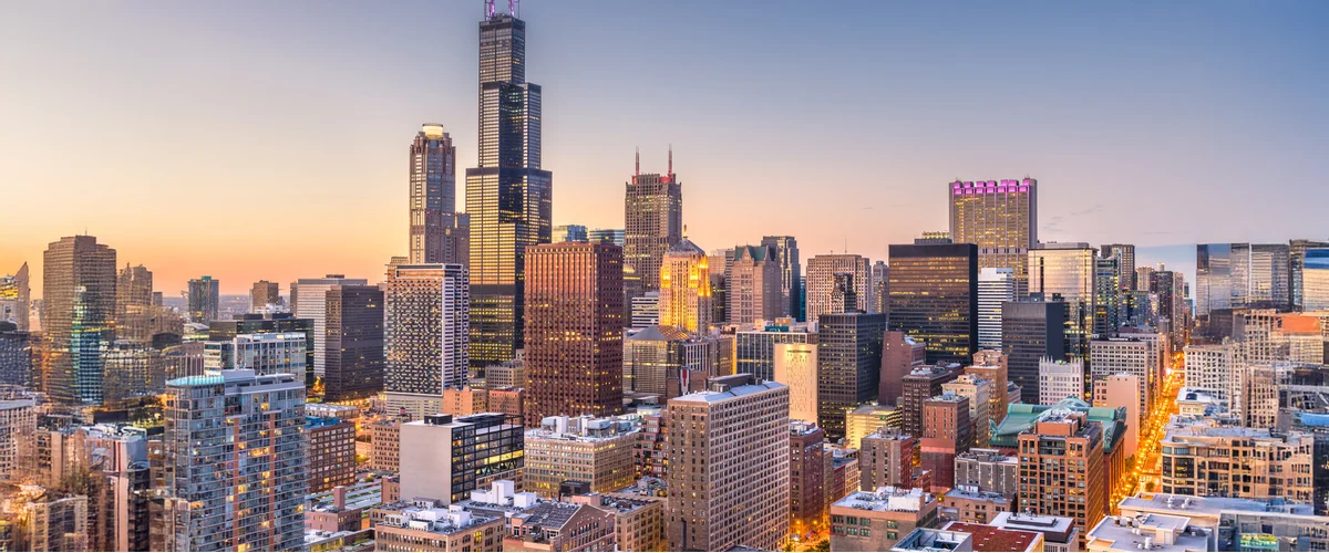 Modern warehouse and distribution facilities in Illinois with efficient logistics infrastructure